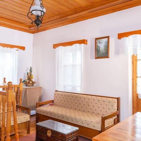 Zelinia Hotell Vitsa Exteriör bild